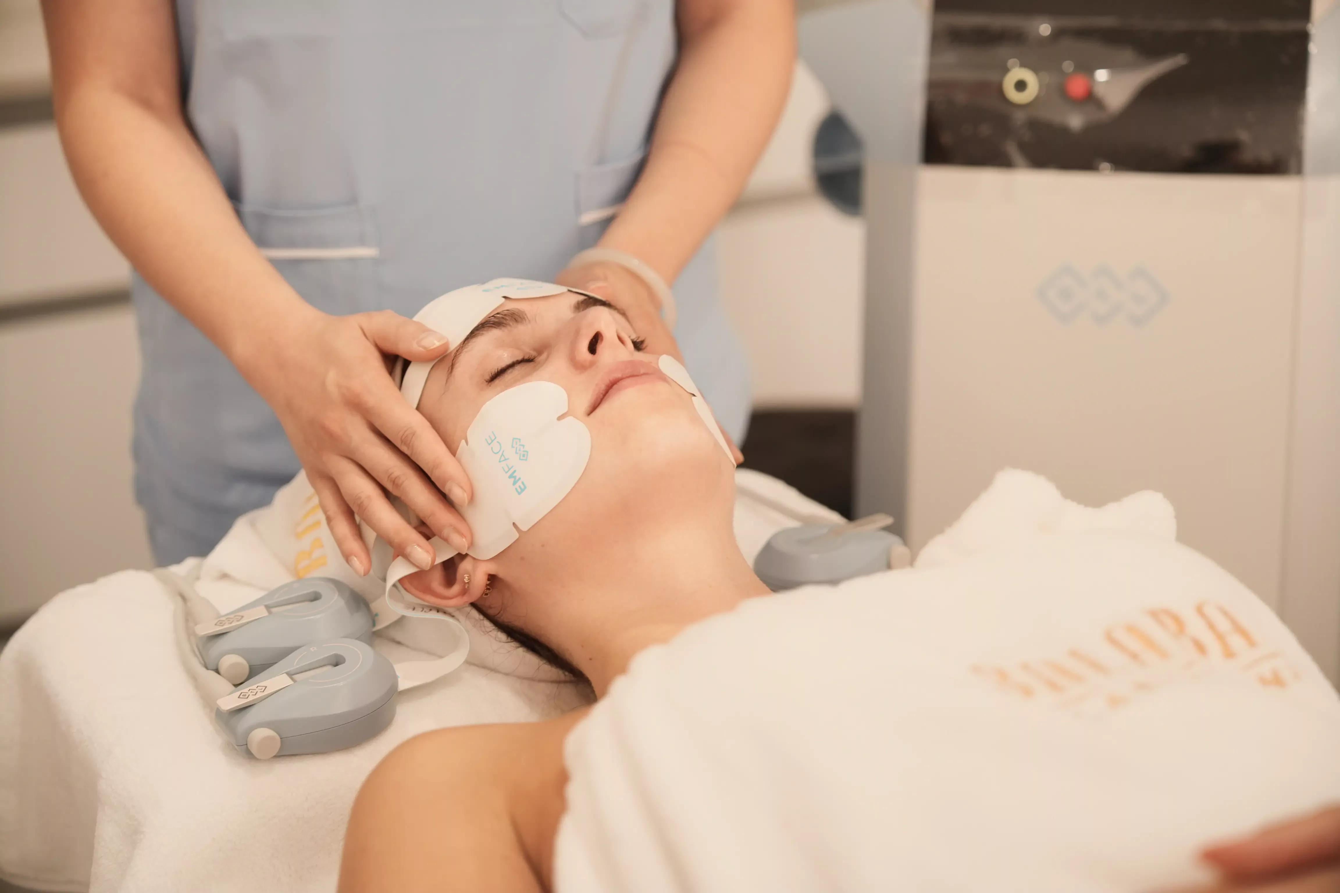Best Non-Surgical Anti-Ageing Treatments in Adelaide (2026 Guide)