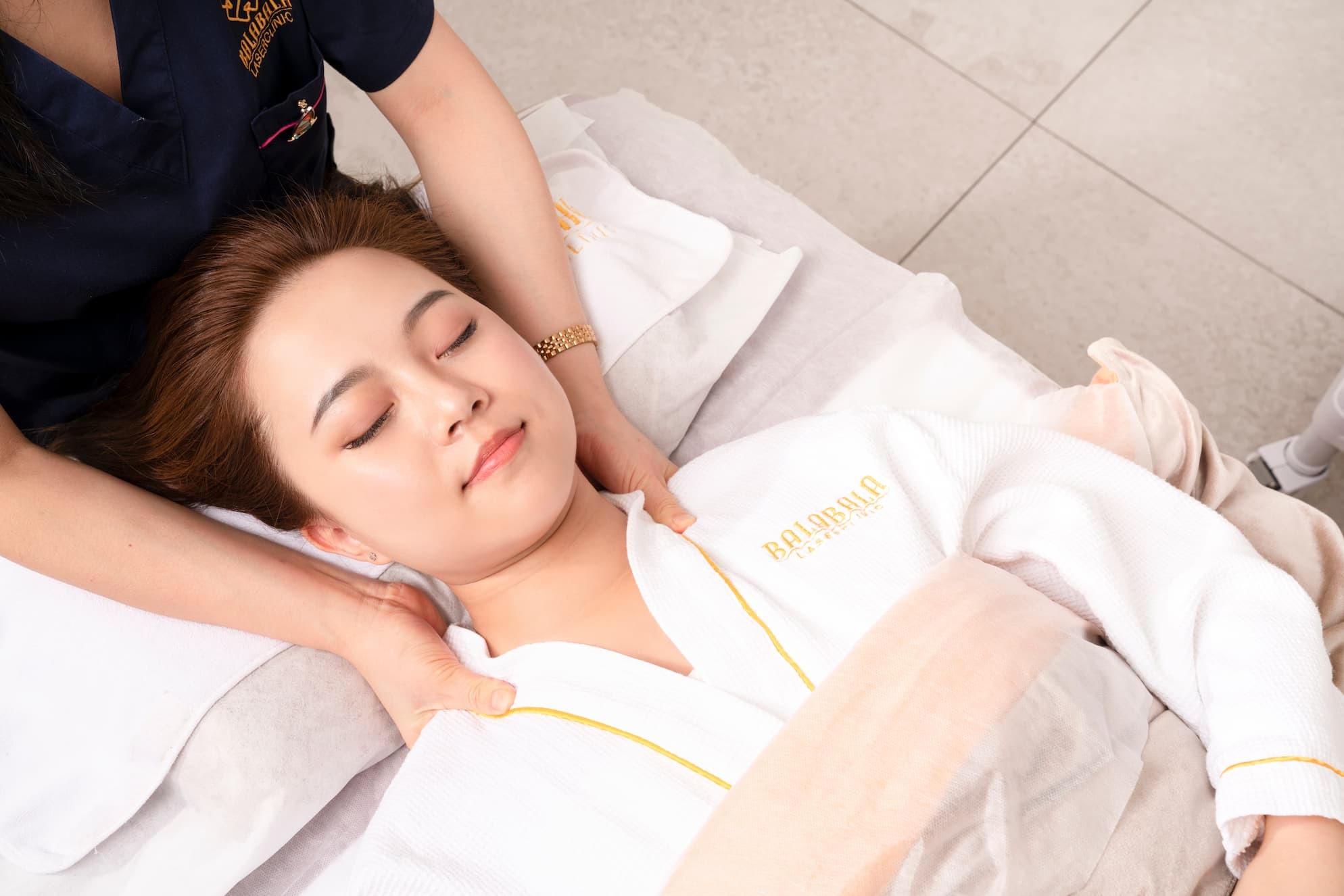 Facial massage BalaBala Laser Clinic